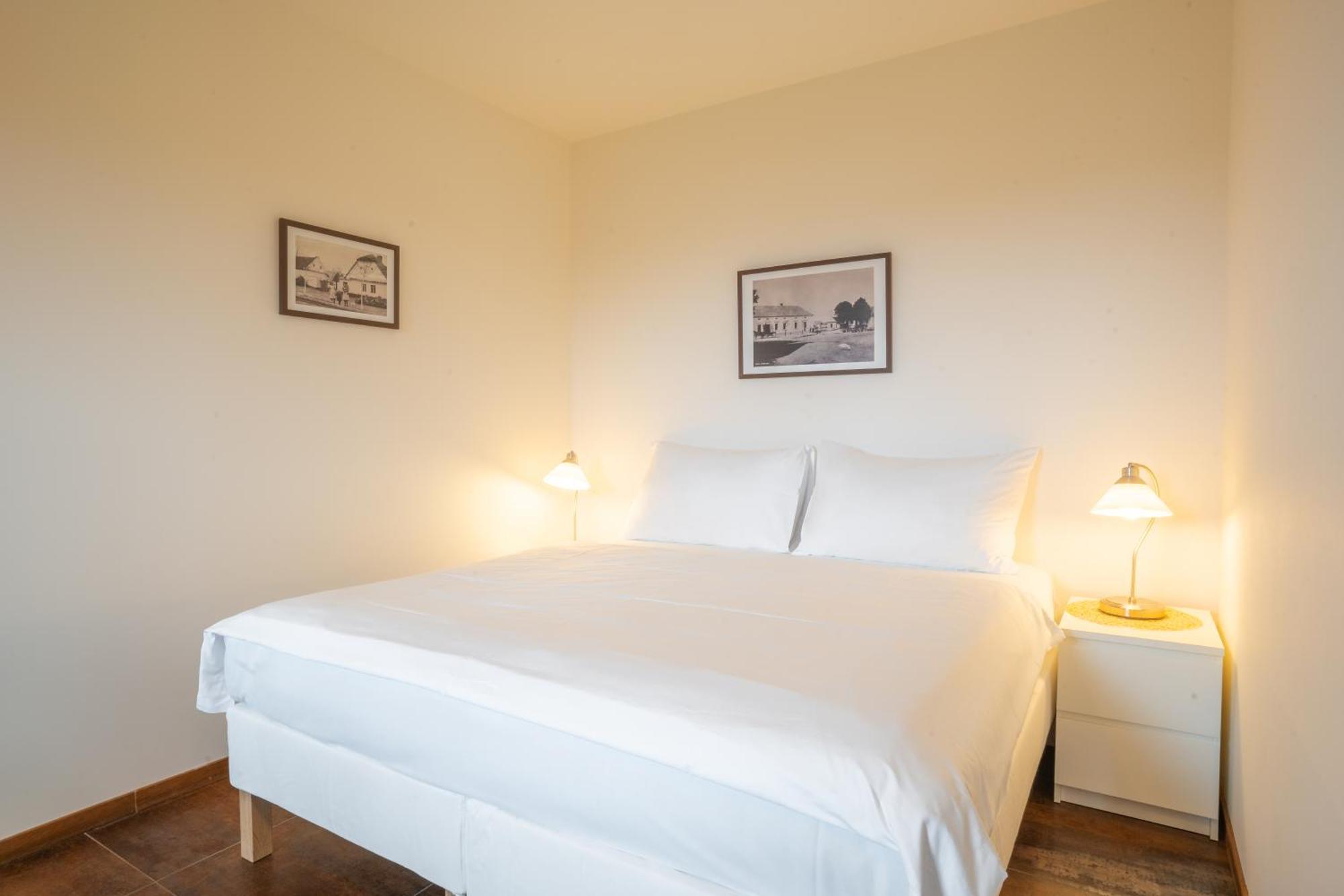 Rooms & Restaurace Na Jitrach Semice Exterior foto